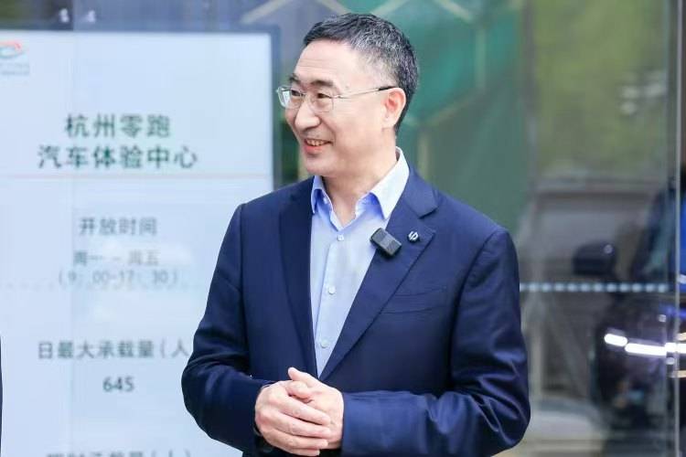 黔西南州举行高校结业生专场招工会