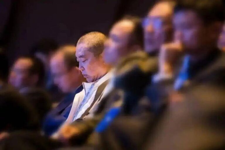 今早外汇市场震荡，背后隐藏了哪些机会与风险？